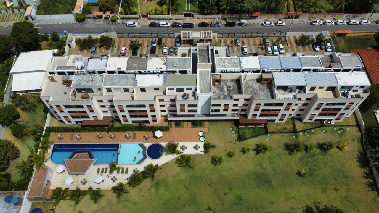 Flat Em Guarajuba Com Excelente Estrutura Apartment Exterior photo